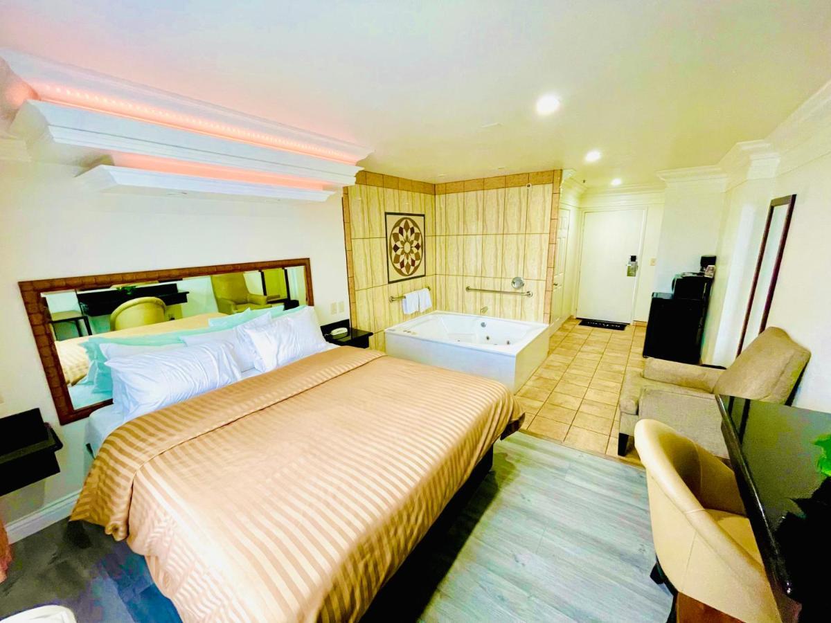 Rodeway Inn แซนตาแอนา ภายนอก รูปภาพ