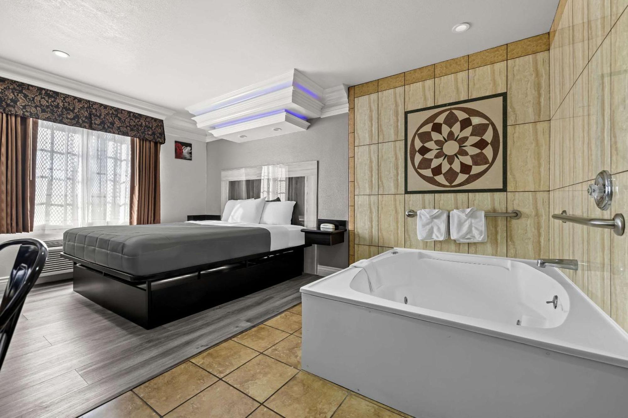 Rodeway Inn แซนตาแอนา ภายนอก รูปภาพ