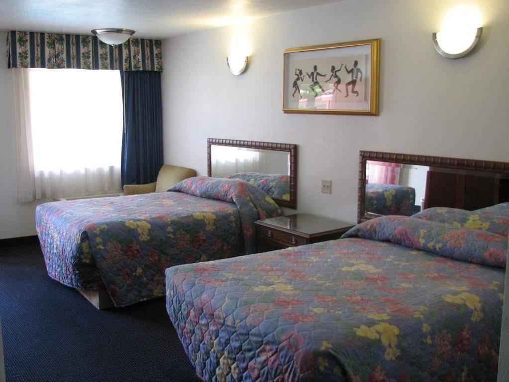 Rodeway Inn แซนตาแอนา ภายนอก รูปภาพ